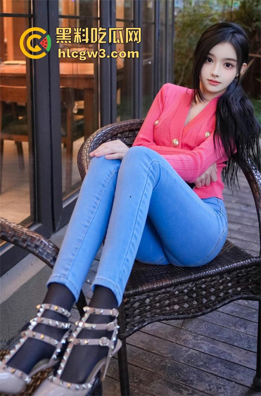 极品嫩模 龙雪儿 长腿极品身材牛仔裤里丝 被暴力撕破黑丝 三点全漏 嫩穴粉嫩极品尤物-1