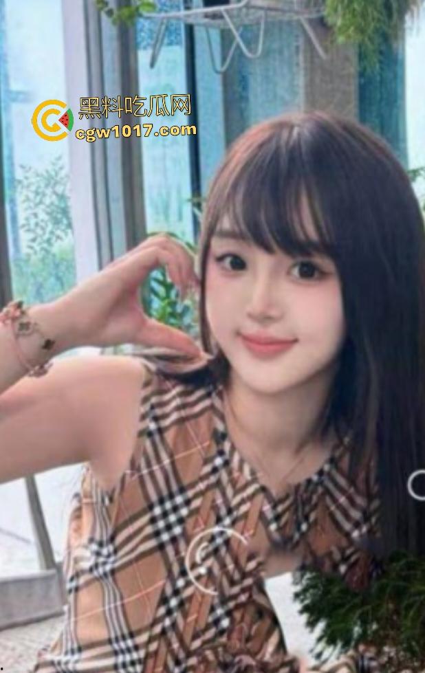 河北女大学生【林雪瑶】女神沉沦传教士，翘臀指交湿逼后男友压床狂操，双腿夹紧高潮颤抖，颜射糊满俏脸！-1