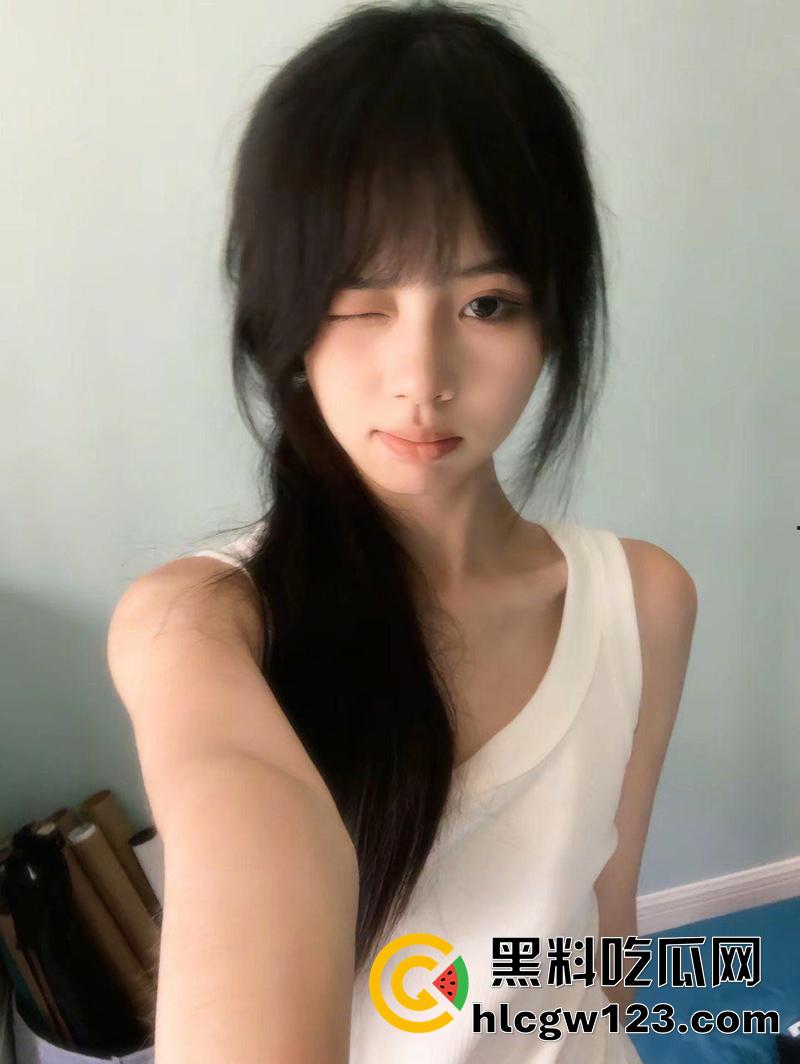 上戏翘臀女神【于子晏】，播音系24级骚母狗，背着男友网恋约炮，被当成母狗操还被曝光！-3