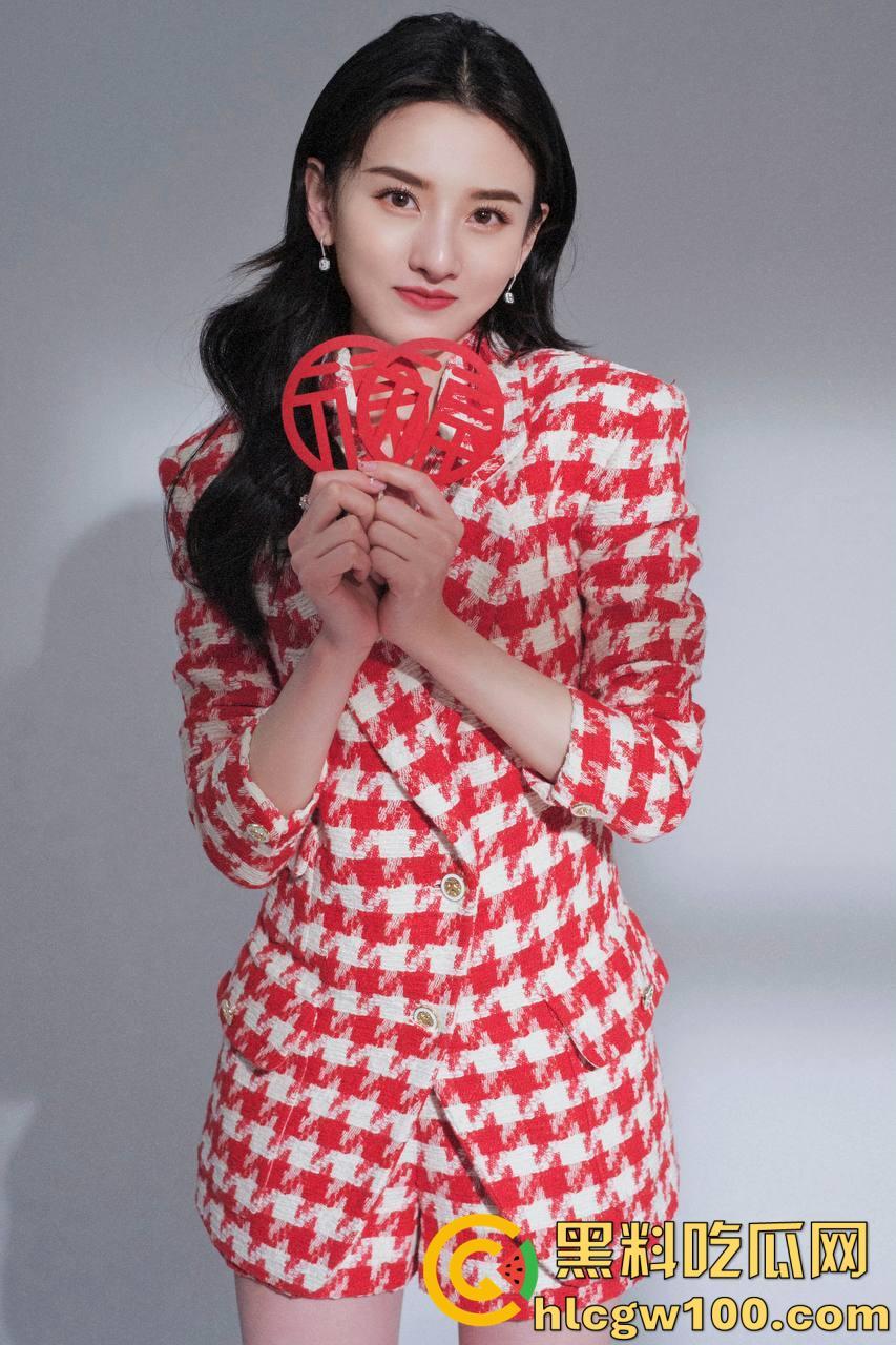 洋麻雀放出大量与【宋祖儿】的照片，说有过很多美好的回忆，以前就听说在国外玩的花-8