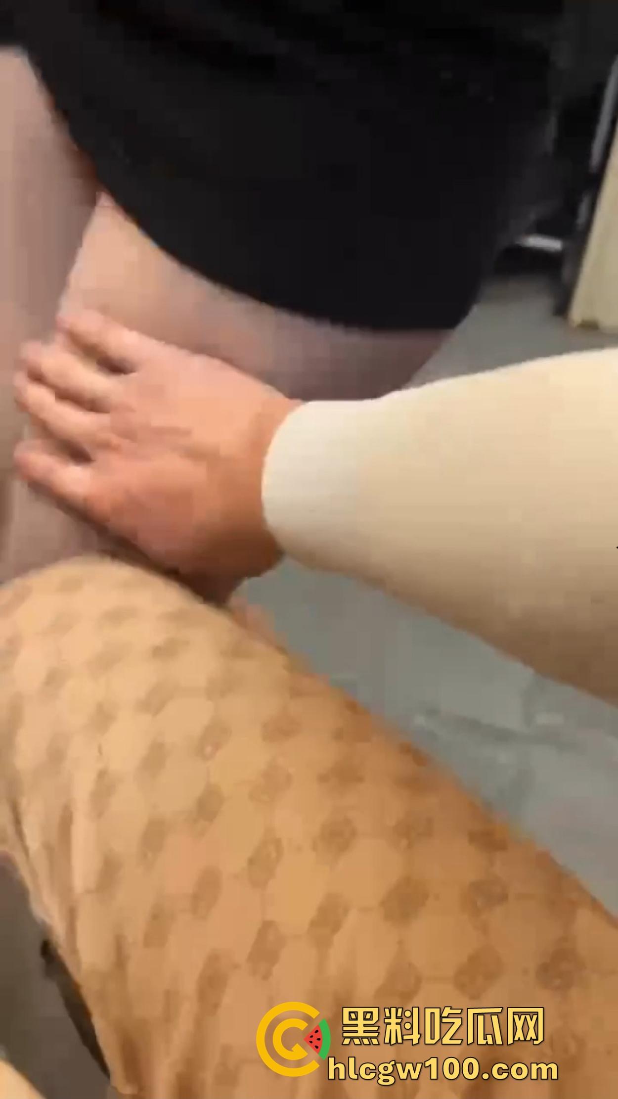 体制内四眼小仙女or夜店骚到极致包臂裙浪货,一本正经vs放飞自我,哪个才是你心中的绝对感觉?-7