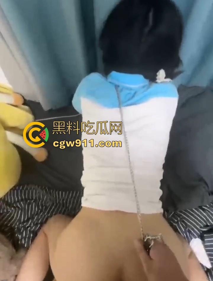 河南高三清纯学生妹【廖莹莹】性爱视频曝光,暑假假借旅游名义千里送逼伺候金主爸爸,调教的真好!-6