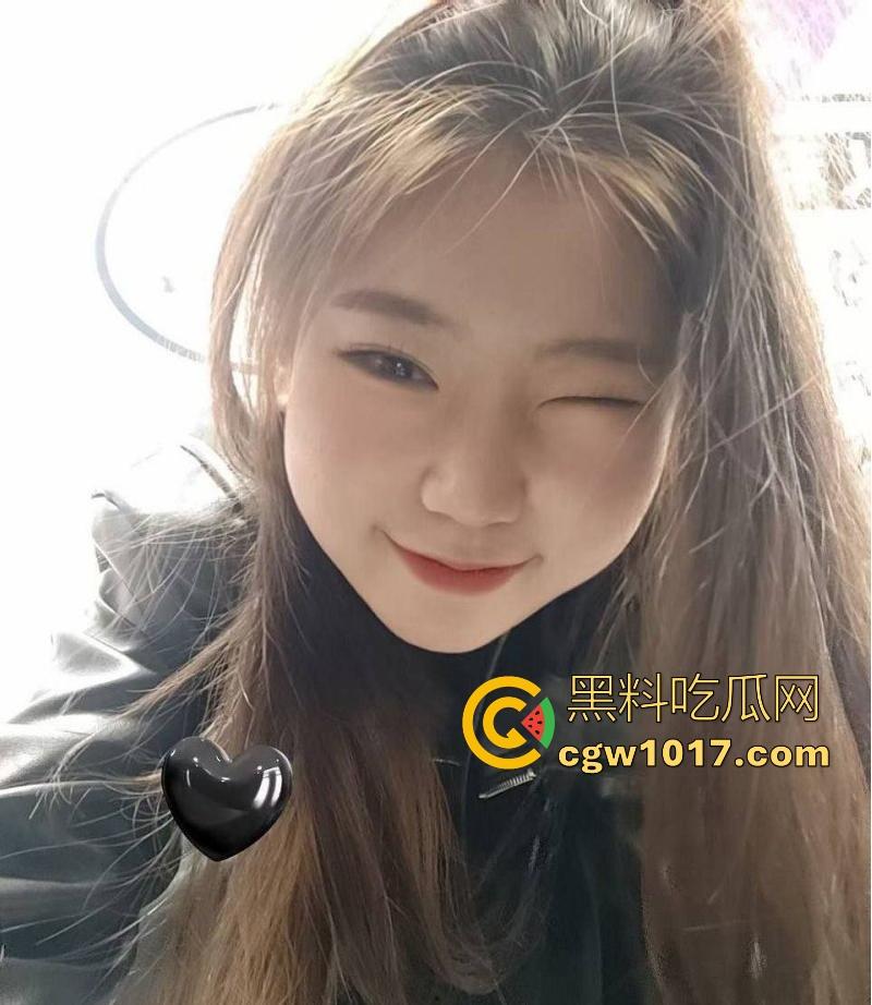 辽宁微胖女护士【廖春梅】极其淫骚的母狗,喜欢被猛男颜射口爆,执着于吞精,她好像知道这东西营养价值很高!-2