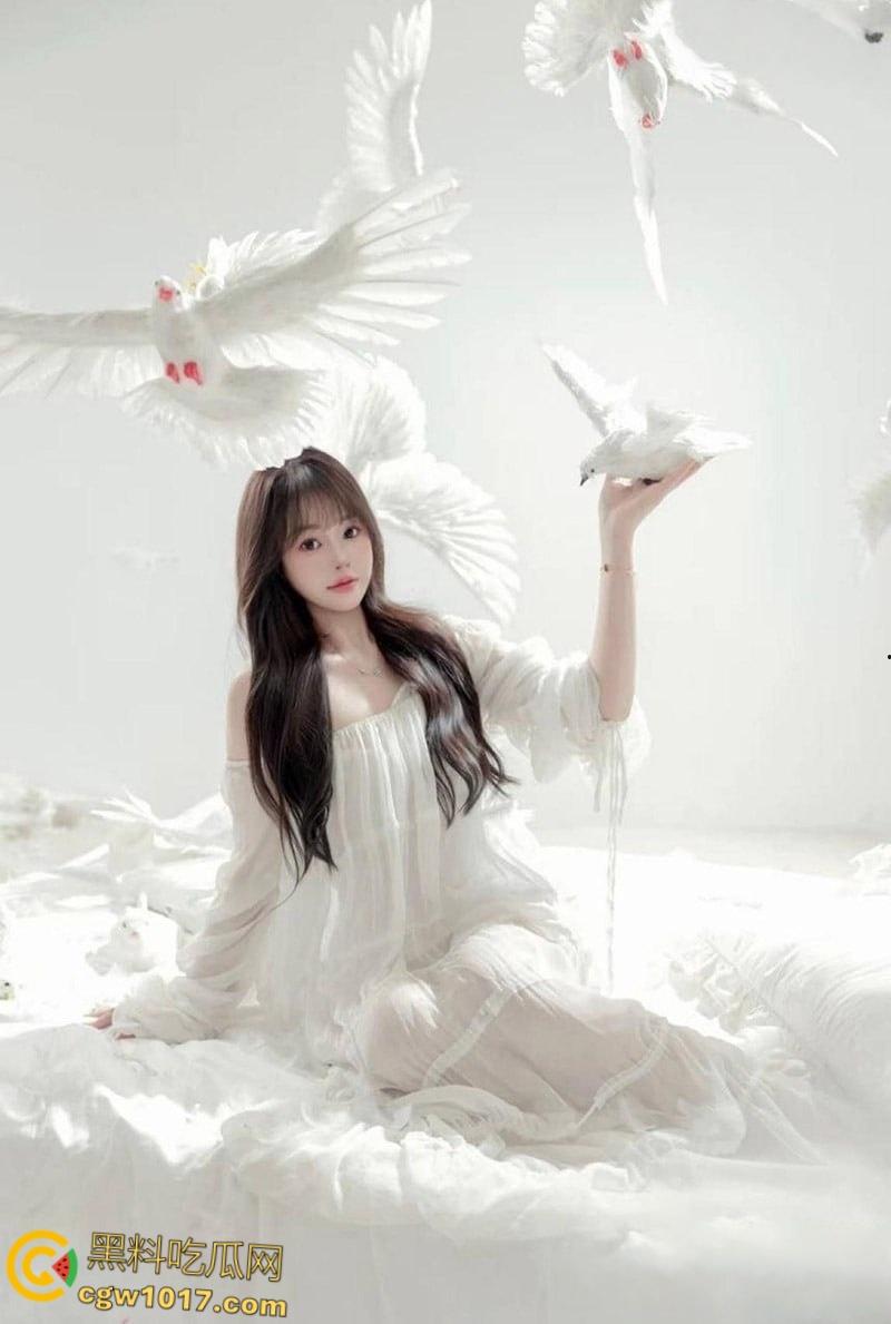 富二代约炮大神【fkabuto】,约炮汕头极品御姐视频流出,露脸口交挑逗不断,口交堪比技师,多姿势爆操浪叫连连!-1