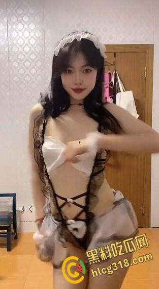 推特颜值网红【子子喜】,完美露脸脱衣裸舞, 性感美乳微毛嫩穴,福利姬中的极品 !-4