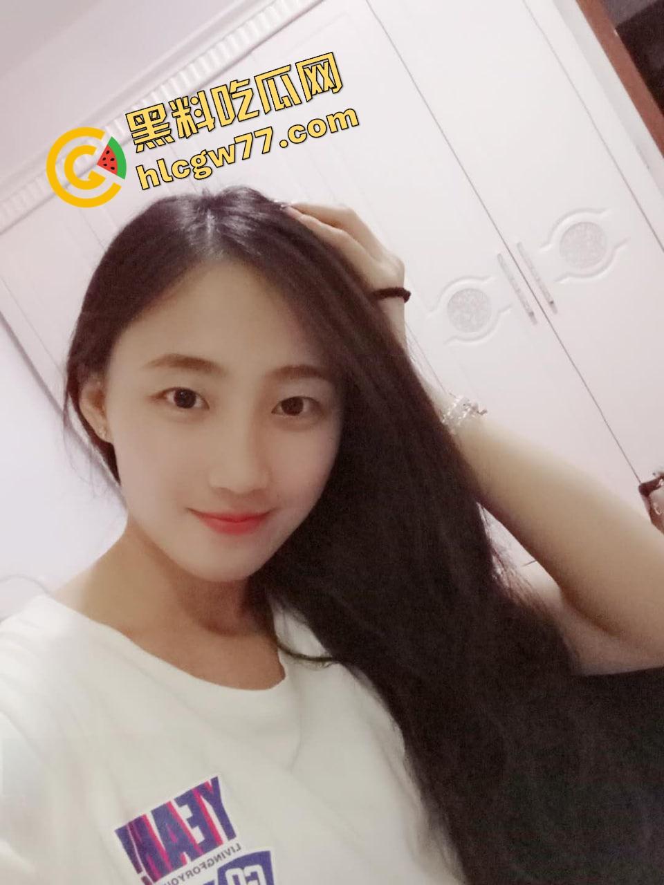 郑州南区瑜伽馆女神『章萍萍』嘴上喊金主爹,床上扭得像电风扇,清纯个屁,全网都在传她!-2