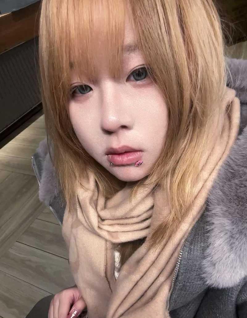 广州巨乳母狗【林素莹】 性爱视频泄露,天然大奶性感肥臀身材火辣,炮友乳钉调教,淫荡母狗一枚!-4