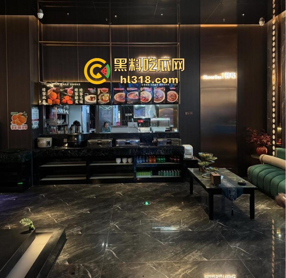 纯享版体验高素质SPA水疗，虽然只有抓龙根但胜在技师素质高，黑丝玉足慢慢揉搓，享受无比！-5