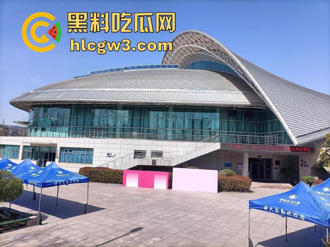 青岛海洋大学的骚情侣课堂窗外直接开搞 窗边扣逼声啪啪响 老师讲课被迫加背景音 海洋大学不愧是浪之巅!-7