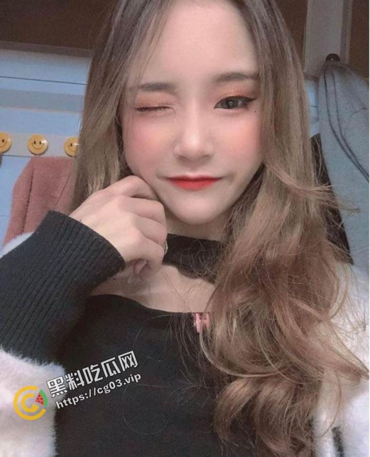 香港 mk妹 00后 公然在包厢里开毒趴 上头后摇头晃脑神智不清 ins账号被扒出-2