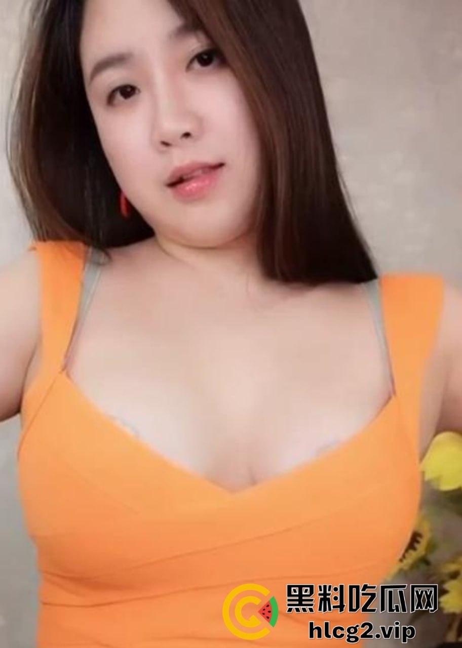 景德镇居家微胖妹子自慰视频爆火!奶子颤动秀独家绝活,情趣内衣下的诱惑让人看硬!-1