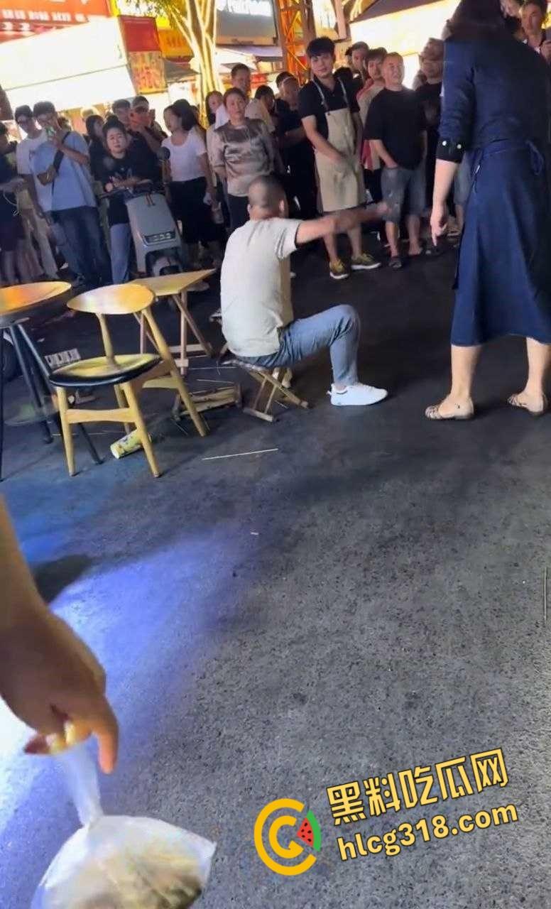 被打了9个耳光还被踹了一脚,男子全程未还手,这种情况能拿到多少赔偿呢?真是泼妇!-7