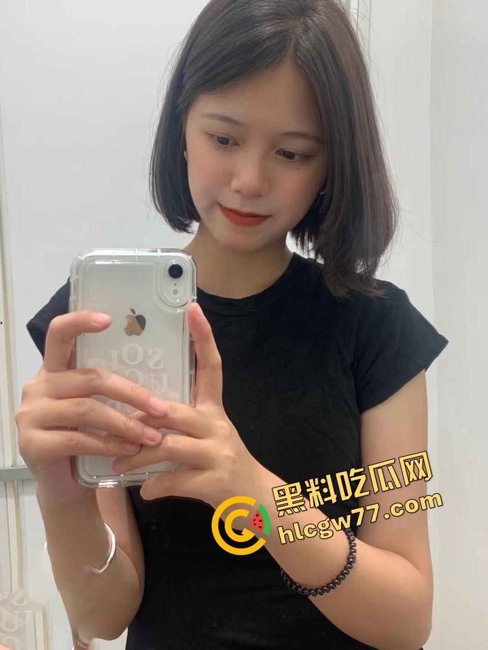 世界上最大的背刺,成都女孩【周然】手机借闺蜜打游戏,结果闺蜜偷看到她大量私密,友谊当场粉碎!-4