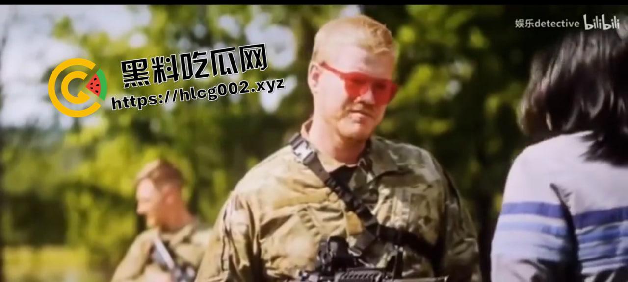 外网爆火！电影内战中的枪毙香港人名场面 国内绝对不能放的删减片段 欣赏老美的意淫-2