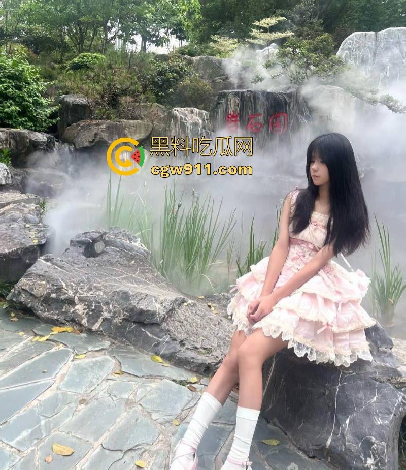 不是哥们！早知道这样我也玩原神啊！涉世未深清纯少女线下被游戏搭子后入猛操，小编现在就去下载！-3