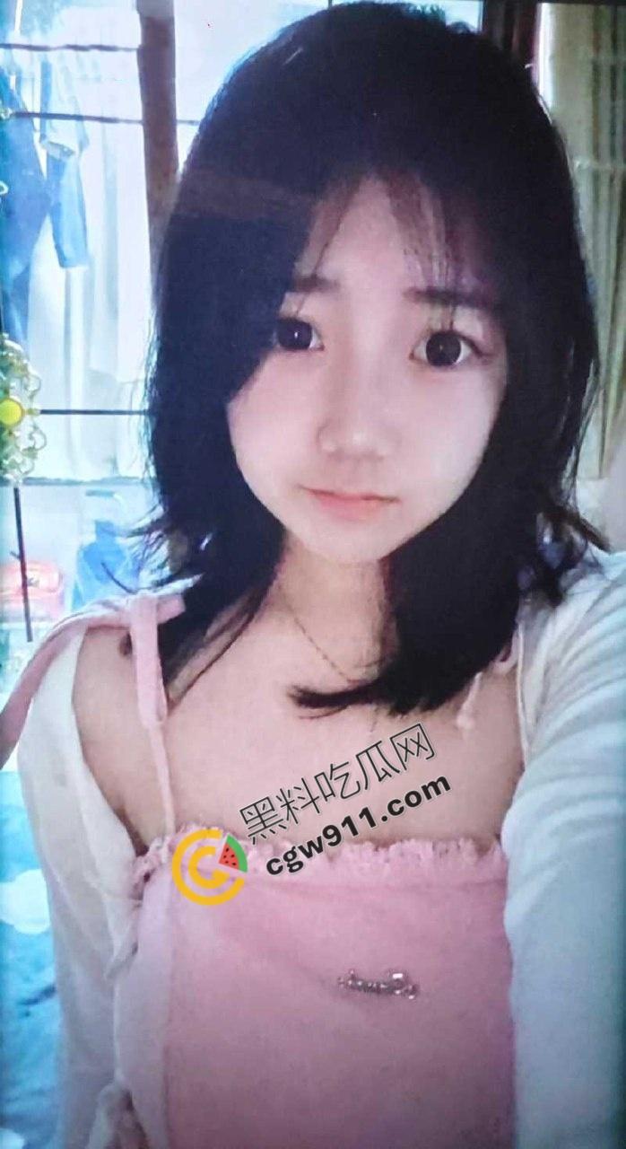 山东巨乳人妻【颜丽君】与精神小伙偷情视频外流,肥臀大骚穴,天生欠干,小穴被彻底玩烂!-1