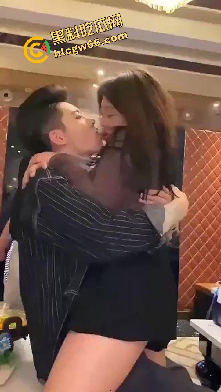 抖音大瓜之重生之我被绑到缅北当鸭子失踪人口壮壮哥哥回归,被卖去红楼当鸭天天让富婆操得不想回来!-10