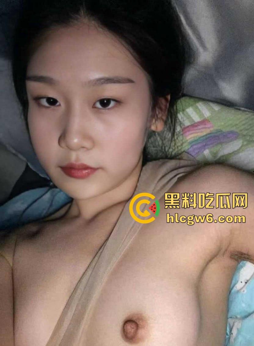 武昌工学院国教大二骚学生妹【王淇晓】裸聊约炮骗钱跑路遭曝光,蹭酒蹭吃的反差婊,嘴里喊哥哥心里骂冤种!-23