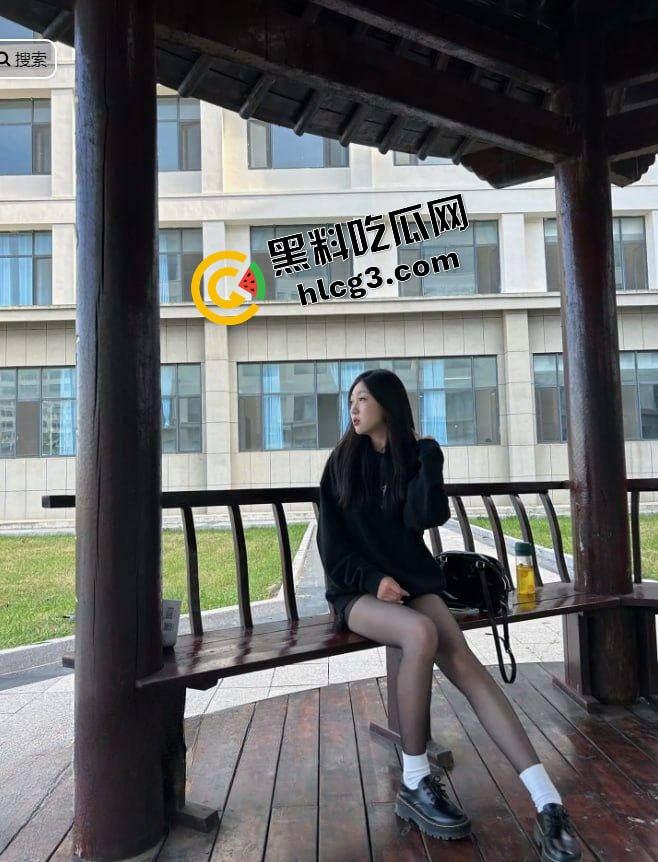 山东外事职业大学 体育生情侣夜晚凉亭激情野战做爱 抱起来猛蹬 被路人发现偷拍!-4