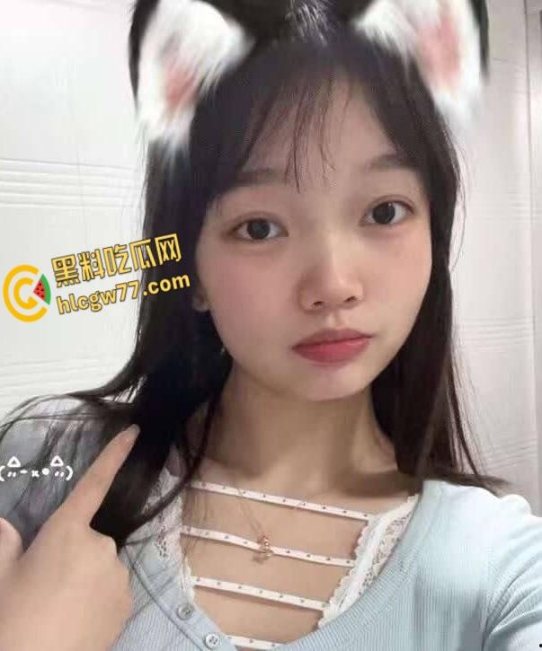 商丘校花【孙秋雨】清纯人设崩塌！私下约炮浪叫连连，开门后入响遍整个酒店 ！-3