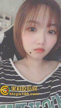 长沙反差母狗【余美婷】老公不在家性瘾犯了,被网调拍摄各种视频照片,这嫩乳肥臀真的看的带劲-6