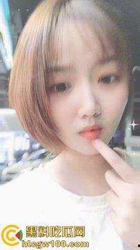 长沙反差母狗【余美婷】老公不在家性瘾犯了,被网调拍摄各种视频照片,这嫩乳肥臀真的看的带劲-7