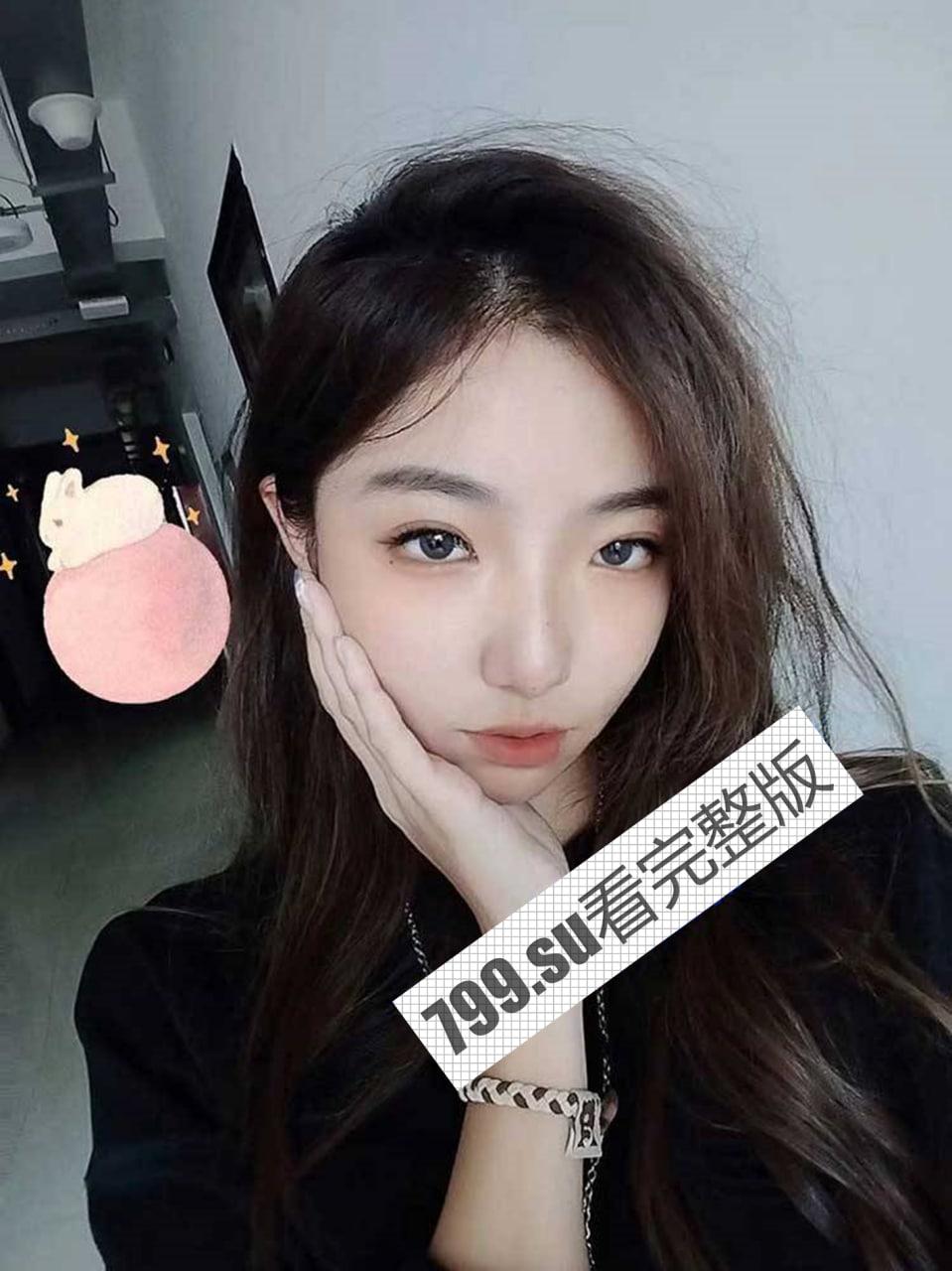 反差！19 岁昌吉处女母狗反差裱求自曝 喜欢露出 被认出可以随便玩-4