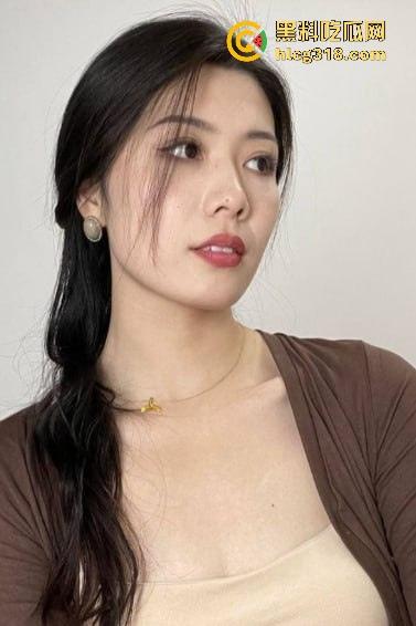 约炮极品美容院老板娘,巨乳翘臀性感人妻,拉到厕所就是一顿爆操强制吞精,这身材很难不爱!-2