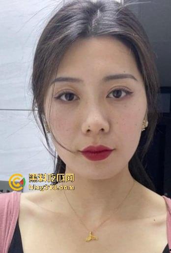 约炮极品美容院老板娘,巨乳翘臀性感人妻,拉到厕所就是一顿爆操强制吞精,这身材很难不爱!-3