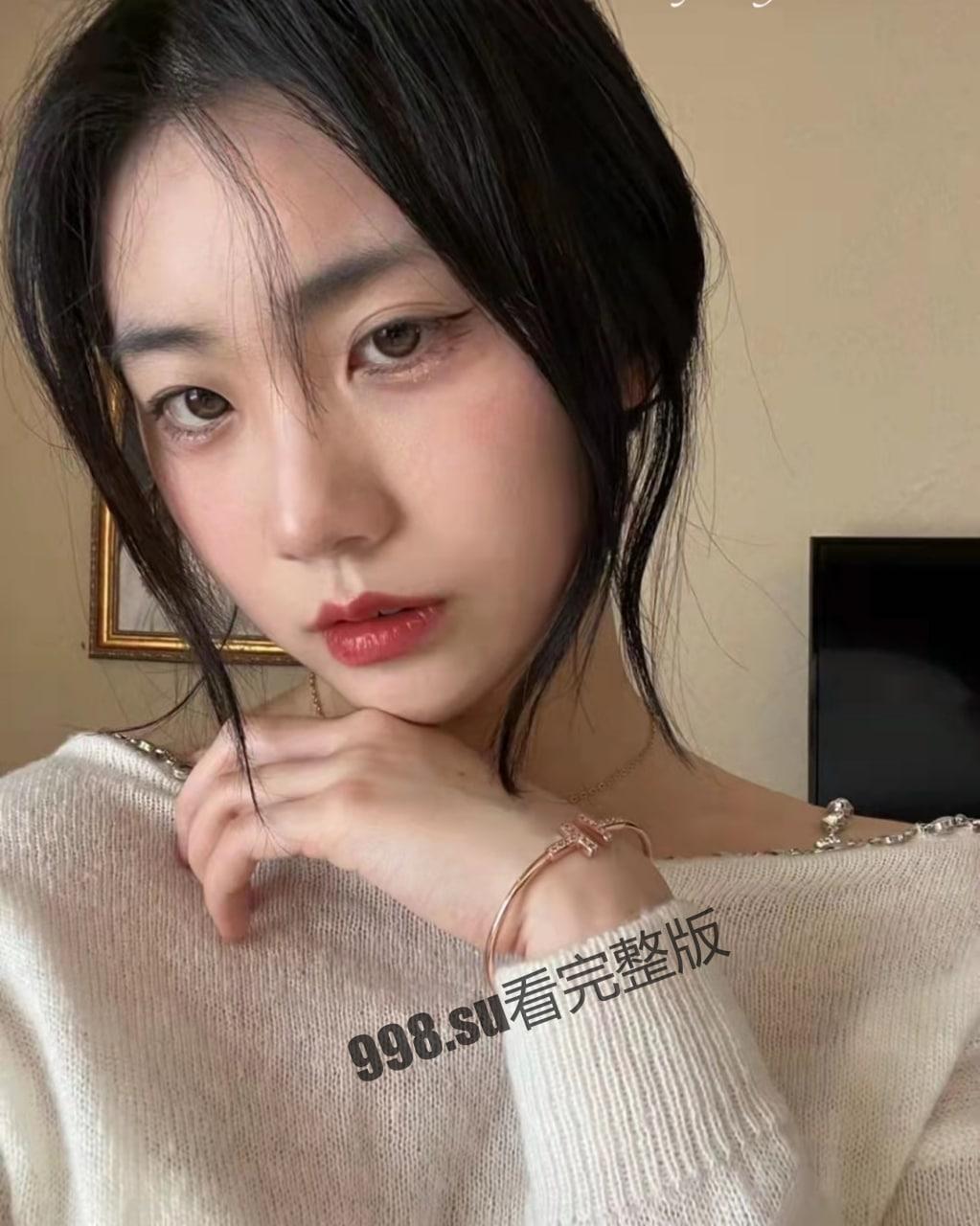 微博撸铁反差婊 #悲伤口袋小狗 高价定制视图流出-9