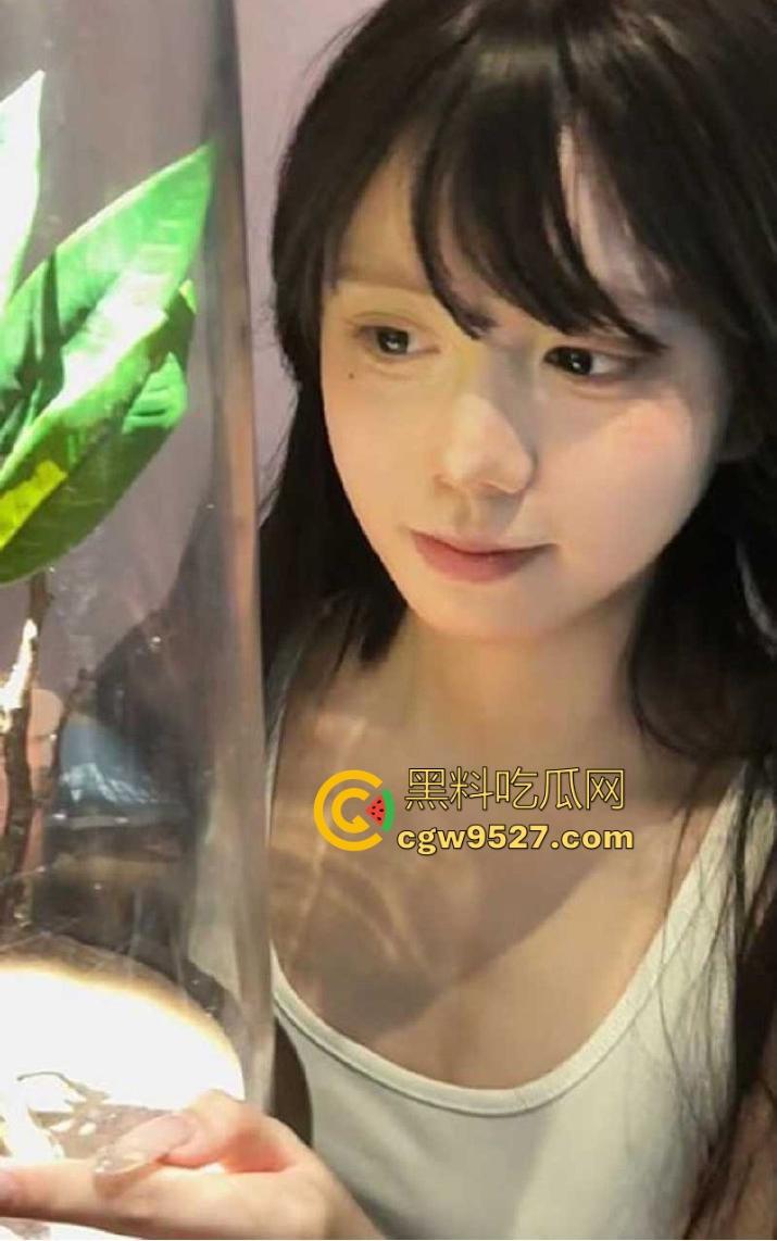 爸妈出差姐姐学院风短裙黑丝勾引弟弟足交抠逼,巨乳性感爆棚,撩人姿态让弟弟无法自拔!-2