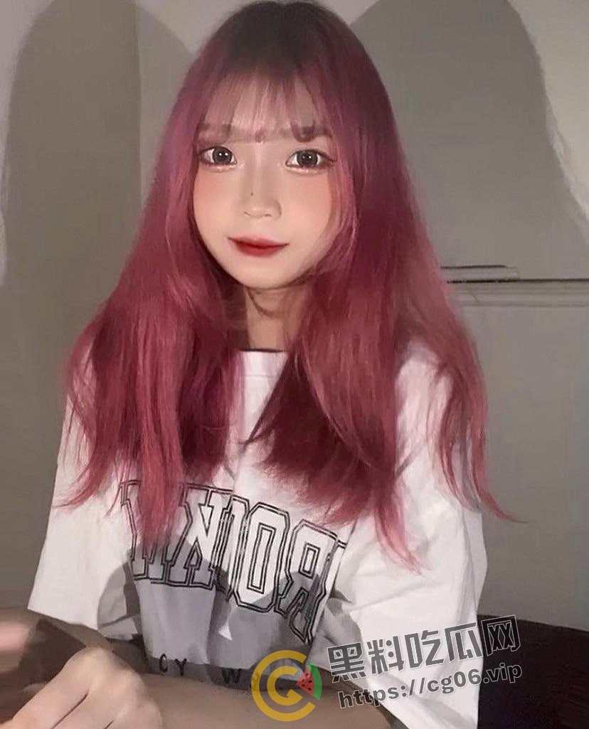 广东科技大学大一新生 粉头发的妹妹 追着体育生学长求草 主动要求录像 颜值风骚一顶一的棒-3