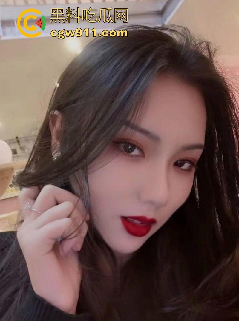 约炮深圳电视台高管【廖雯雯】拜金母狗属性被富家公子哥拿捏，分币没捞到还被曝光不雅视频！-1