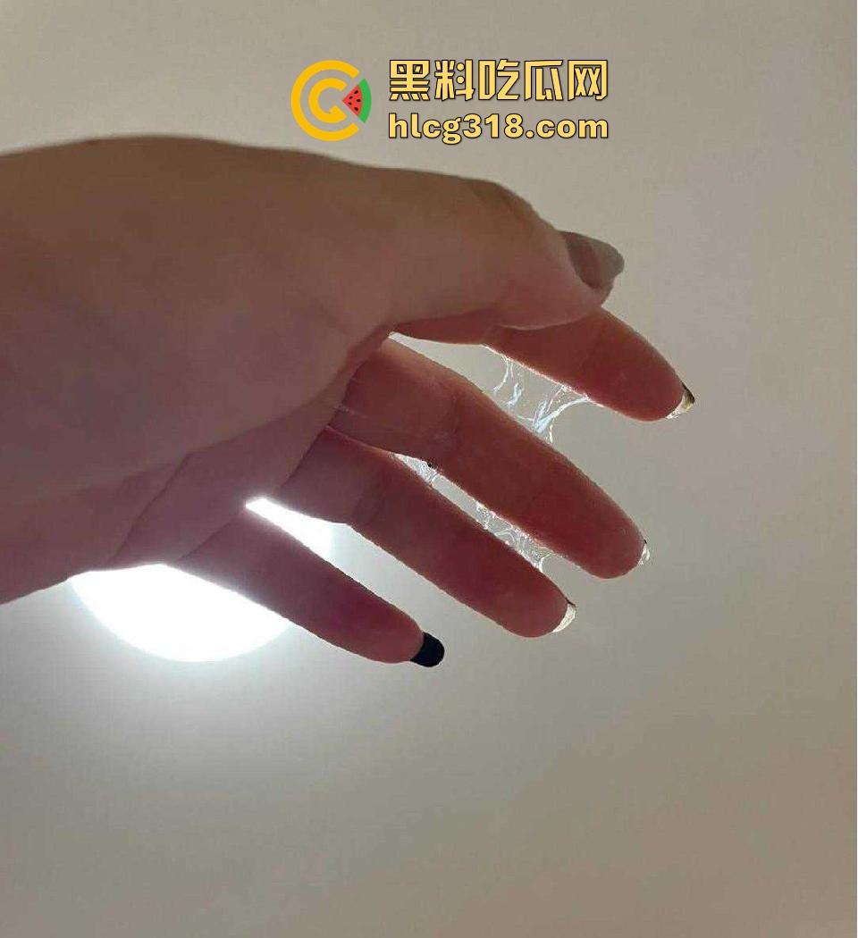 杭州广告公司【李佳怡】微信聊骚勾引网恋对象，一本正经的反差婊，不雅视频和照片曝光流出！-14