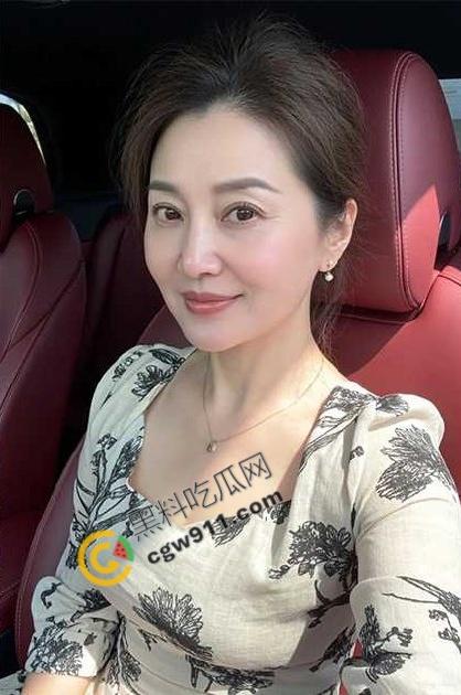 海角乱伦:母亲节用肉棒孝敬淫母,儿子精液狂喷脸上,大屌爆操淫荡骚穴,床下为母,床上为妻-5