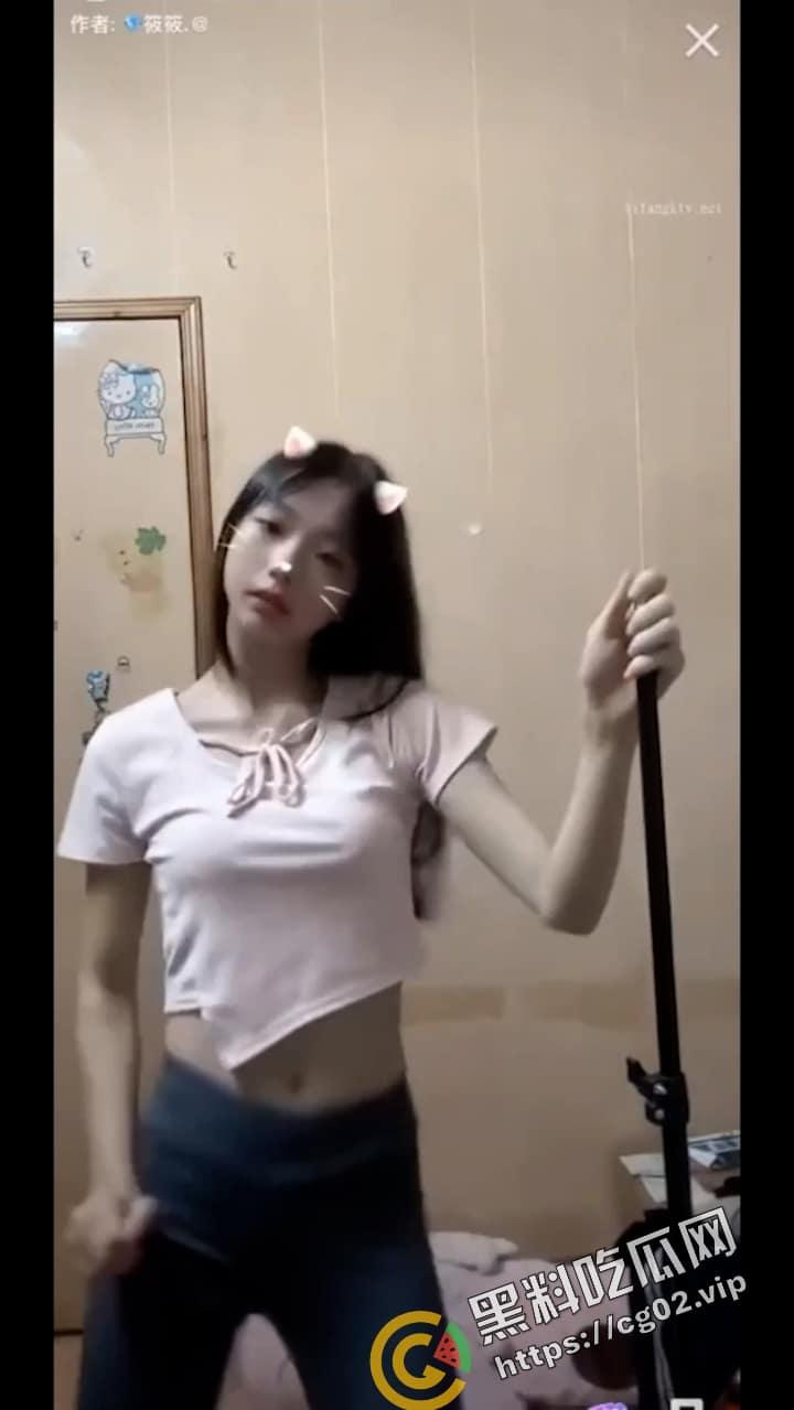 快手 小羊睡着了 22万粉萝莉高价露脸定制裸舞 给金主口爆 骚到原地起飞 77部合集-9