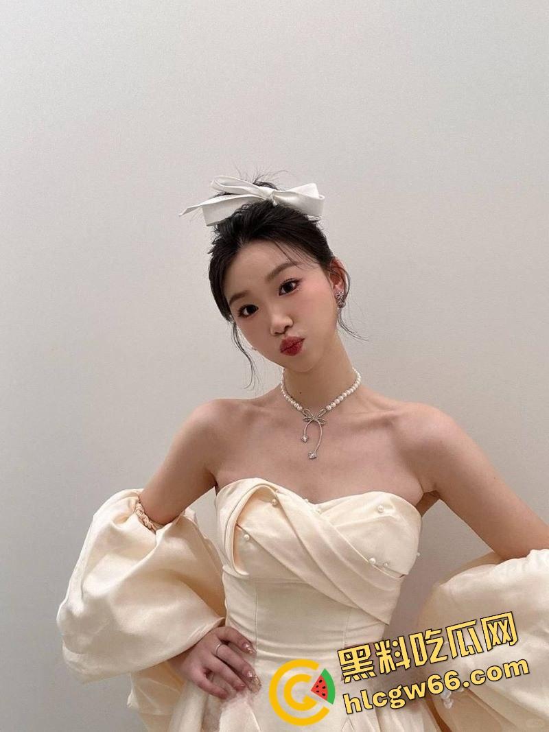 南京林业大学小仙女【田丽娜】被渣男爆出性爱视频，粉嫩小穴被狂插到翻白眼，舔狗舔成炮灰！-7