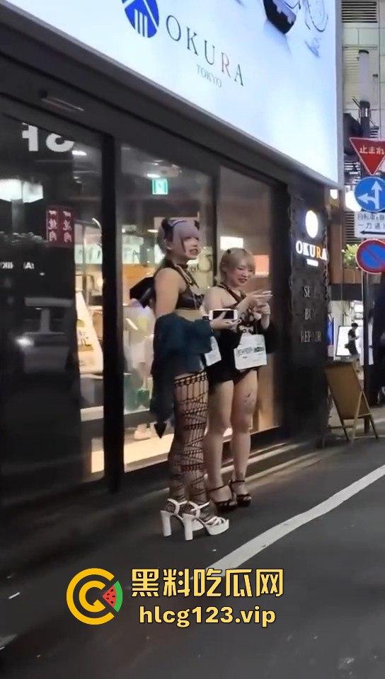 日本大白天就有站街女？兄弟们这也太爽了吧羡慕哭了！-5