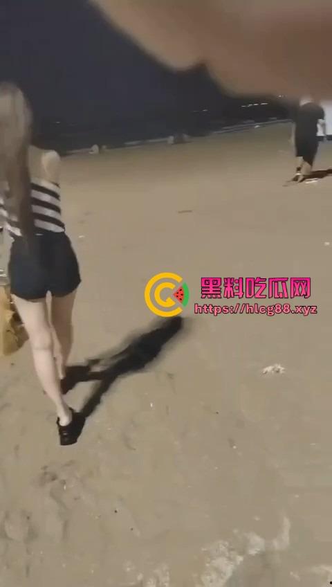 泰国街头搭讪之狼，见女就尾随跟问2000能否操一炮，不行装小鬼子喊摩西摩西花姑娘打炮的要不！-9