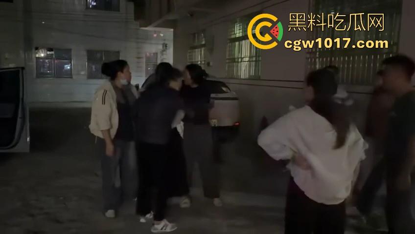 不是哥们你海角看多了吧？上门女婿搞完老婆还不够，把幼师侄女也操了，你这还真实践上了！-8