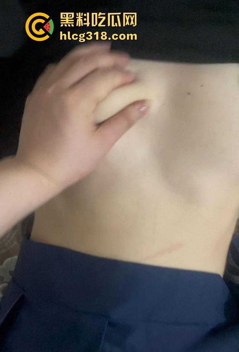 海角社区【朋友的妹妹】JK嫩妹不穿内裤色诱 欲火攻心大力狂插白虎蜜穴！-8