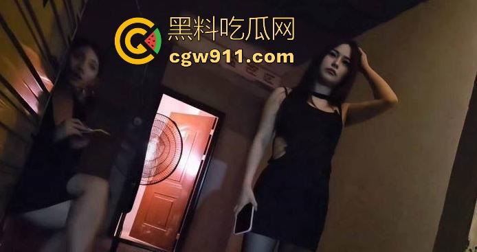 广西夜市惊现高质量站街女，年轻又漂亮，极品身材，00后妹子150块10分钟，性价比高到老表们乐开花！-3