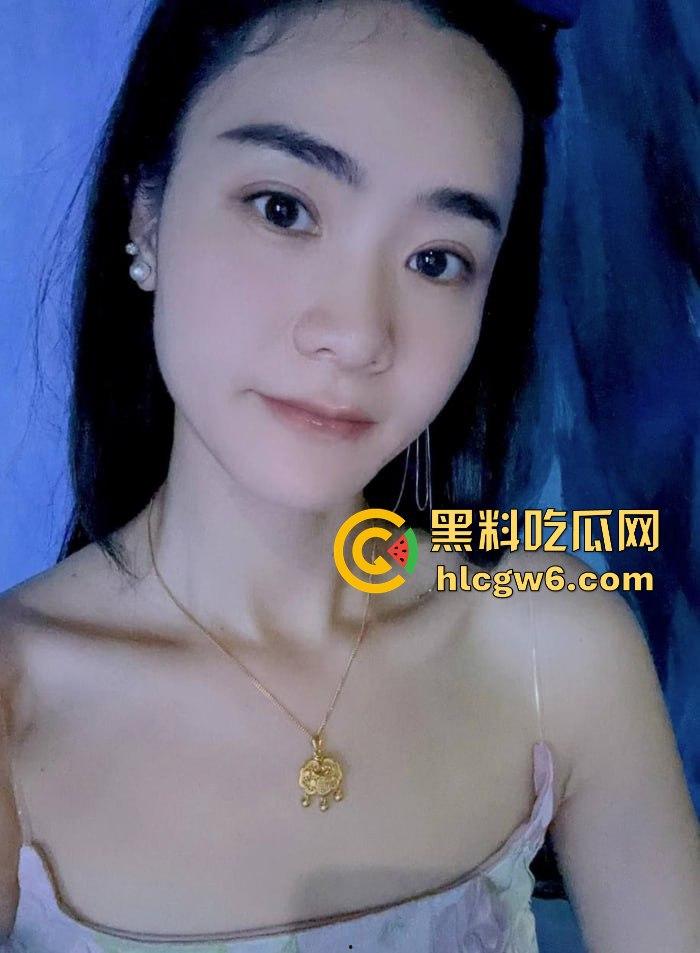 江苏绿帽癖朋友笔记本意外曝光私密性爱视频！老婆在床上大尺度回应他换人也行，朋友关系铁到不知如何下手！-3