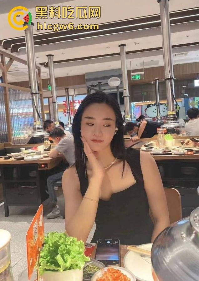 江苏绿帽癖朋友笔记本意外曝光私密性爱视频！老婆在床上大尺度回应他换人也行，朋友关系铁到不知如何下手！-9