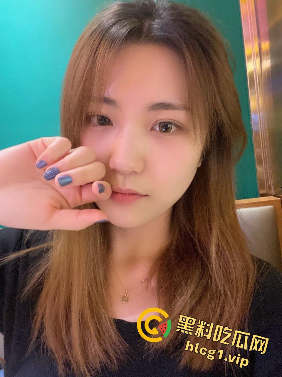 99年辽宁传媒学院美少女董云依私密流出！大波嫩妹与男友啪啪自拍曝光！-5