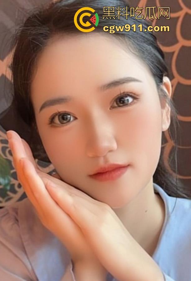 积目约出来的四川骚货【徐蕾】极品骚货,身材火辣,丝足交口交吞精,道具插逼猛操骚穴,淫荡得让人血脉喷张!-2