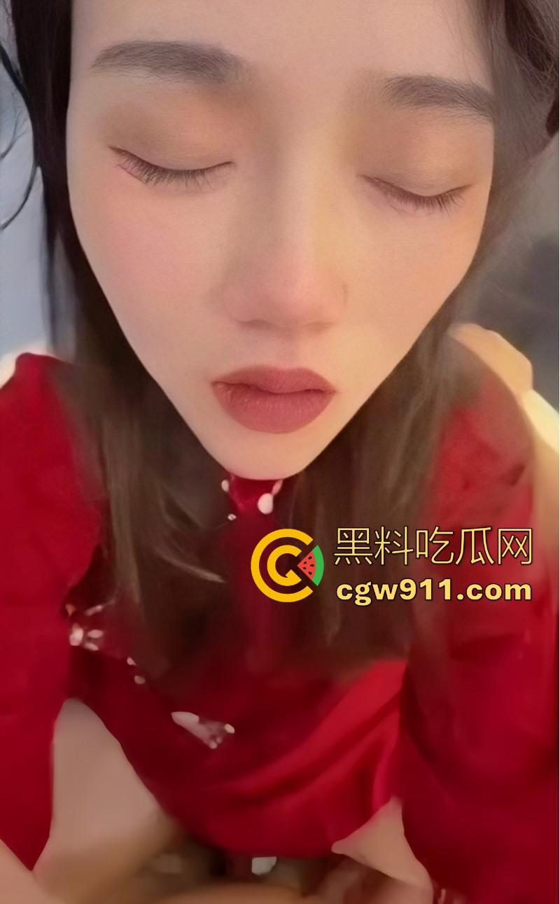 积目约出来的四川骚货【徐蕾】极品骚货,身材火辣,丝足交口交吞精,道具插逼猛操骚穴,淫荡得让人血脉喷张!-6