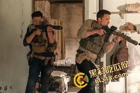 『会计刺客2』在线观看,这账是算感情债还是人头数?手起刀落比做账还精准!-5