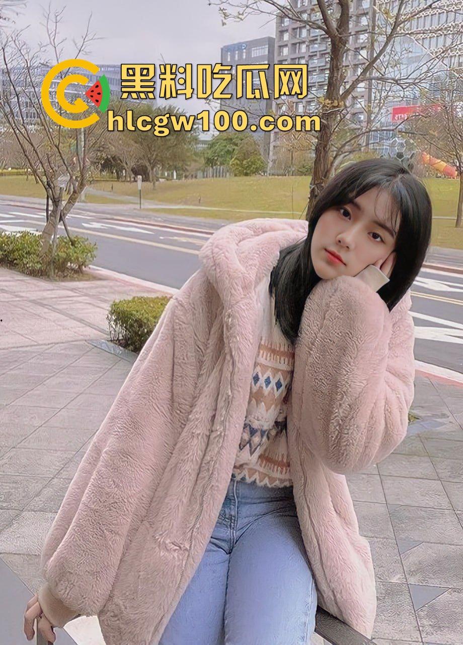 湘潭大学高颜值清纯女大【颜幂语】自慰视频流出，骚货露脸自慰小穴十分有看点！-1