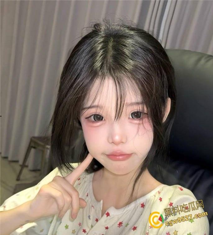 快手百万粉丝网红【一只晨】翻车现场，夜里带姐妹扇女孩子脸，还一边打一边笑，真是欠管教！-4